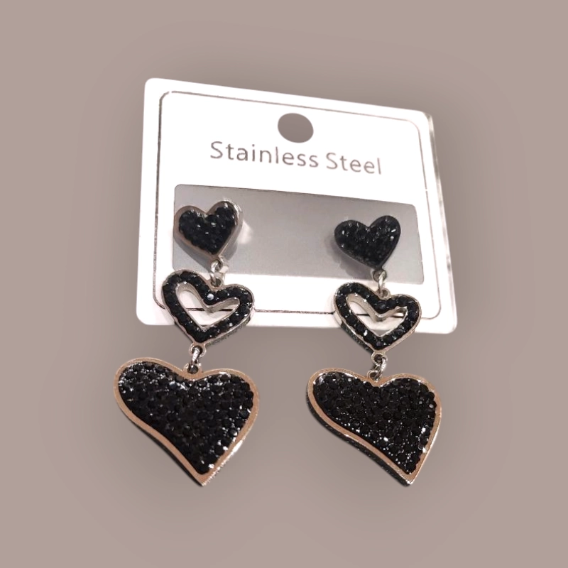 Stainless steel σκουλαρίκια καρδιές μαύρες με γκλίτερ