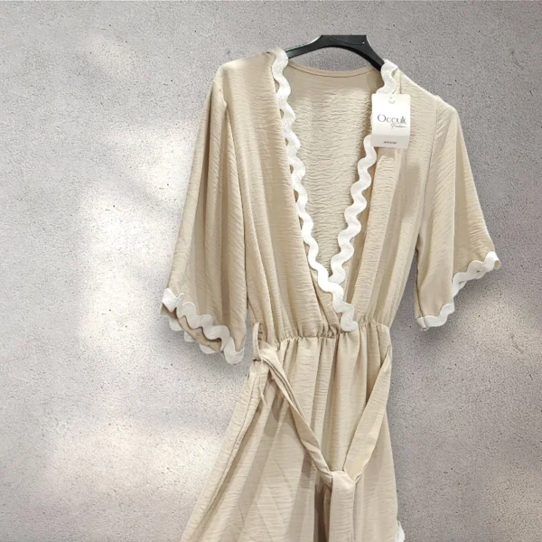 Ολόσωμο σορτσάκι με ζώνη