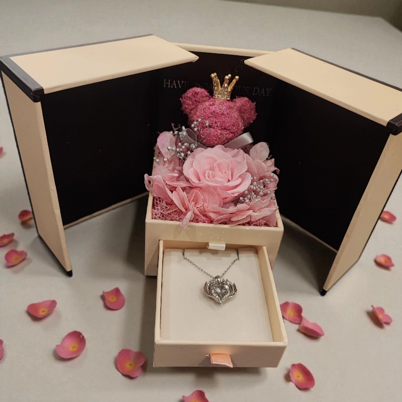 Κουτί με αρκουδάκι,ροζ forever rose και ατσάλινο κολιέ