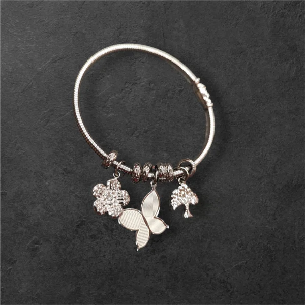 Ατσάλινη βέργα βραχιόλι με κρεμαστή πεταλούδα